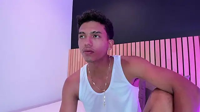 Snapshot of jhoystrong_ chatting on March 2026 07:54:01 PM jhoystrong online show from March 2026 07:54:01 PM