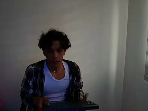 DollsKiara online show from April 2026 10:23:02 PM