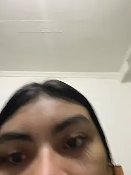 eimmy  skinny online show from April 2026 11:40:02 PM