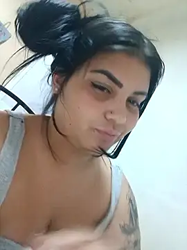 Snapshot of CubanaCulonaxxx chatting on February 2026 04:22:02 AM CubanaCulonaxxx online show from February 2026 04:22:02 AM