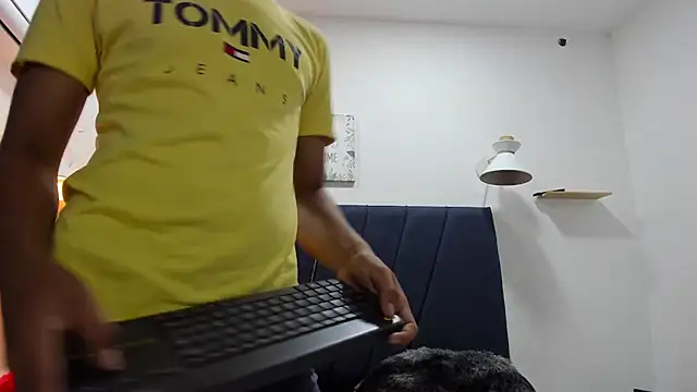 Snapshot of kleiver_cum18 chatting on February 2026 01:45:02 PM kleiver cum18 online show from February 2026 01:45:02 PM