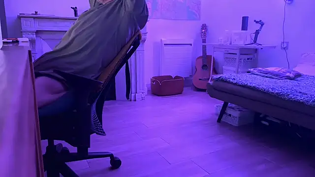 irohsako online show from April 2026 10:23:02 PM