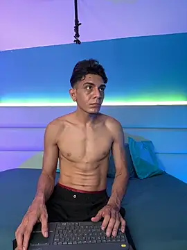 abrilandjulian online show from March 2026 12:01:02 PM