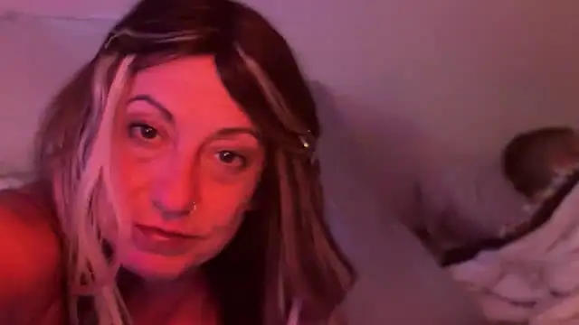 Snapshot of Trophy_Milf chatting on March 2026 07:01:01 AM Trophy Milf online show from March 2026 07:01:01 AM