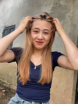 lauma-love online show from March 2026 06:14:01 AM