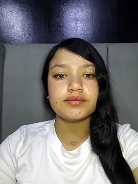 Bloom Dahlia online show from March 2026 11:31:02 PM