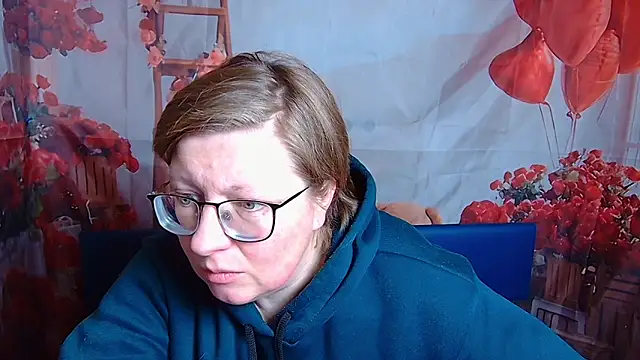 Snapshot of RadaChudna chatting on February 2026 06:43:02 AM RadaChudna online show from February 2026 06:43:02 AM