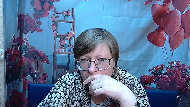 Snapshot of RadaChudna chatting on February 2026 12:16:01 PM RadaChudna online show from February 2026 12:16:01 PM