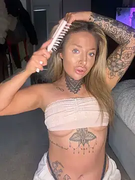 Snapshot of Summerwestt chatting on February 2026 03:54:02 PM Summerwestt online show from February 2026 03:54:02 PM