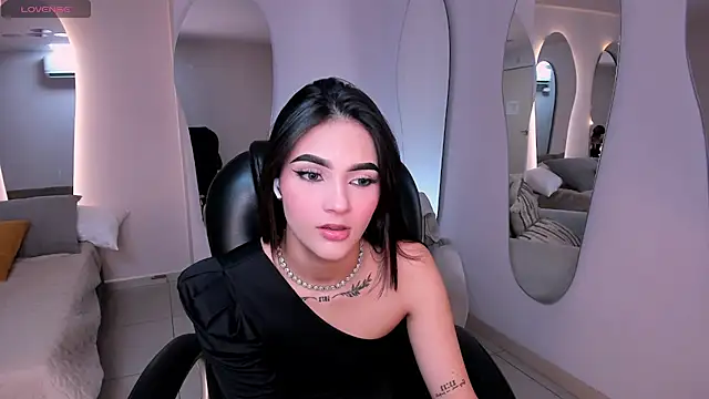 CarolineEvans x online show from March 2026 05:22:01 AM