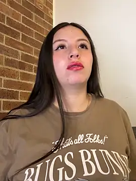 Sofi Collinss online show from April 2026 10:51:02 PM