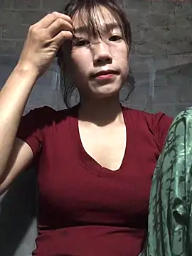 Snapshot of Sukem-mut chatting on May 2026 01:55:01 AM Sukem-mut online show from May 2026 01:55:01 AM