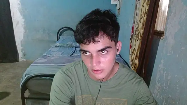 Snapshot of heiker__ chatting on May 2026 03:36:02 AM heiker online show from May 2026 03:36:02 AM