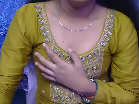 Snapshot of its-taniya chatting on June 2026 04:49:01 AM its-taniya online show from June 2026 04:49:01 AM
