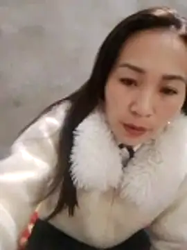 Snapshot of Thobaby112 chatting on February 2026 07:04:02 AM Thobaby112 online show from February 2026 07:04:02 AM