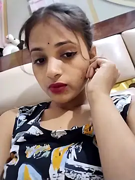 Snapshot of samayra1144 chatting on April 2026 05:44:02 AM samayra1144 online show from April 2026 05:44:02 AM
