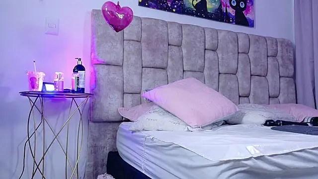 Snapshot of MiiaBlumm_ chatting on February 2026 11:25:01 PM MiiaBlumm online show from February 2026 11:25:01 PM