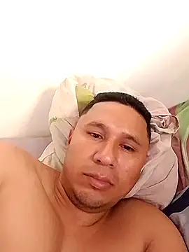 Snapshot of deiner13 chatting on February 2026 09:44:01 PM deiner13 online show from February 2026 09:44:01 PM