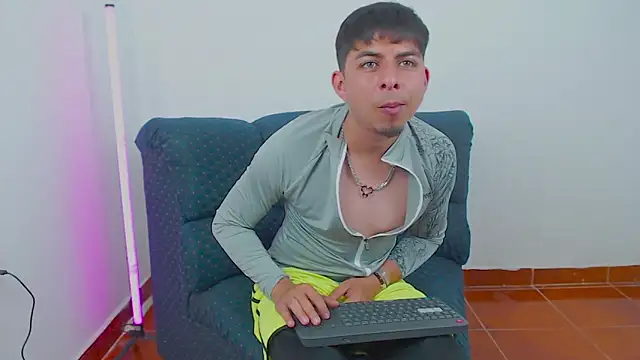 polloCol4U online show from April 2026 04:13:02 AM