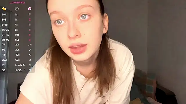 Snapshot of LoryMusetti chatting on February 2026 02:29:01 PM LoryMusetti online show from February 2026 02:29:01 PM