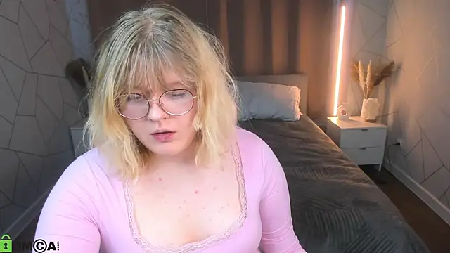 luna c0ra online show from April 2026 01:10:01 AM