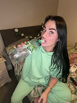 Darkfantisyx online show from April 2026 09:59:01 PM