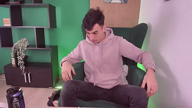 Slendy Knox online show from February 2026 01:01:02 PM