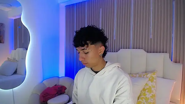 Aiden Rivers  online show from March 2026 12:53:02 PM