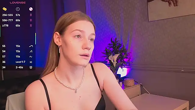 Vanessa  Lui online show from February 2026 03:41:02 PM