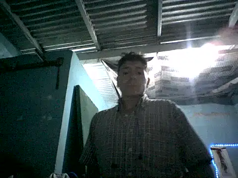 Snapshot of Tukutwo chatting on March 2026 11:42:01 PM Tukutwo online show from March 2026 11:42:01 PM