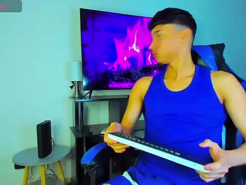 Lyam Russo online show from March 2026 08:40:01 AM