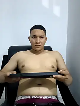 Snapshot of Johan_bezoss chatting on April 2026 04:04:02 AM Johan bezoss online show from April 2026 04:04:02 AM