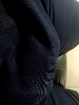 Snapshot of Mr-kke chatting on March 2026 12:25:01 AM Mr-kke online show from March 2026 12:25:01 AM