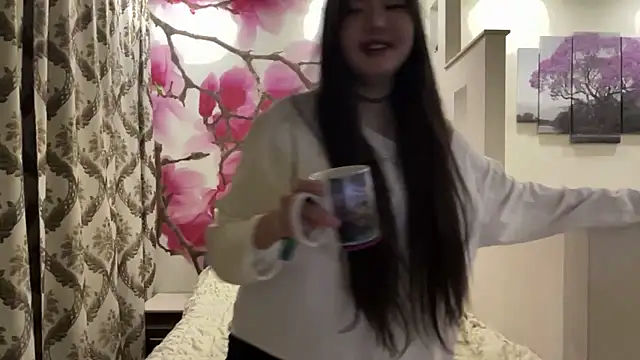 MaeRaads online show from April 2026 07:58:01 PM