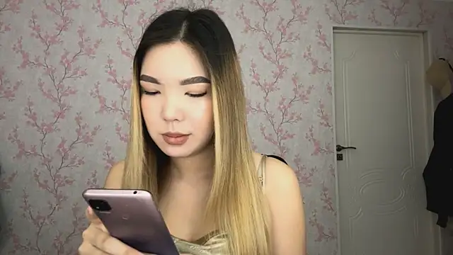 Snapshot of Elina_Mottel chatting on February 2026 07:17:01 AM Elina Mottel online show from February 2026 07:17:01 AM