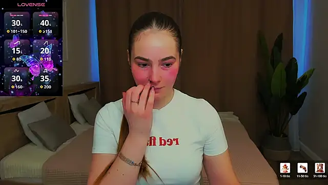 Snapshot of Maddy_Wood_ chatting on March 2026 08:42:01 AM Maddy Wood online show from March 2026 08:42:01 AM