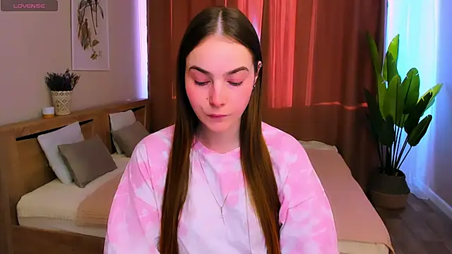 Snapshot of Maddy_Wood_ chatting on March 2026 02:21:01 PM Maddy Wood online show from March 2026 02:21:01 PM