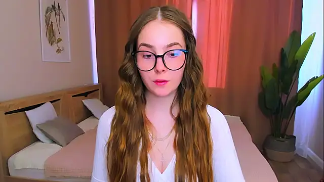 Snapshot of Maddy_Wood_ chatting on April 2026 03:53:02 PM Maddy Wood online show from April 2026 03:53:02 PM