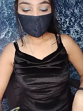 Snapshot of Cutie_babes01 chatting on May 2026 04:35:01 PM Cutie babes01 online show from May 2026 04:35:01 PM