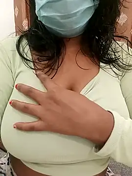 Snapshot of NISHHAA chatting on February 2026 10:43:01 PM NISHHAA online show from February 2026 10:43:01 PM