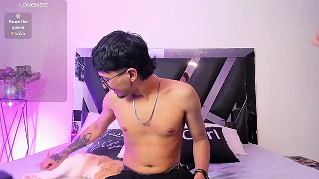 Mia Iron online show from March 2026 12:27:02 PM