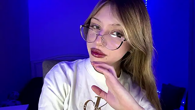 Stefifany online show from February 2026 03:23:01 PM