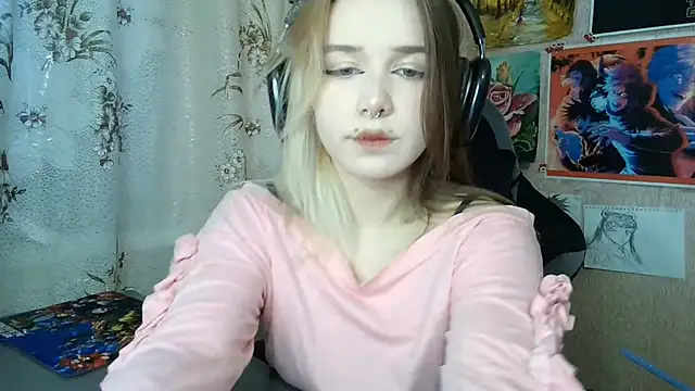 Snapshot of MilaTyan chatting on April 2026 03:54:02 PM MilaTyan online show from April 2026 03:54:02 PM