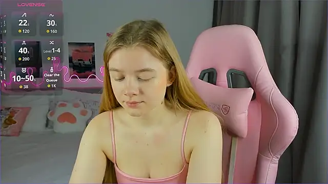 EvaRaee online show from March 2026 03:24:01 AM