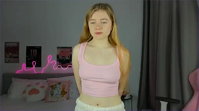 EvaRaee online show from March 2026 04:34:02 AM