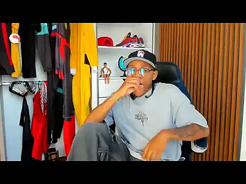 Snapshot of yandi_hot chatting on February 2026 02:02:02 PM yandi hot online show from February 2026 02:02:02 PM