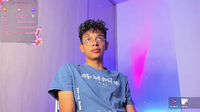 Maxfrost1 online show from April 2026 12:19:01 AM