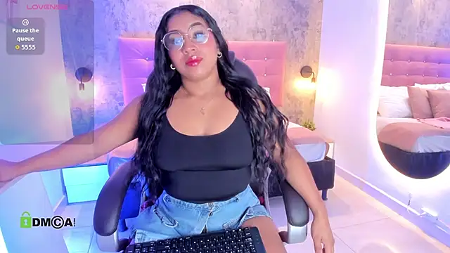 Snapshot of brithanycampbell chatting on June 2026 12:08:01 PM brithanycampbell online show from June 2026 12:08:01 PM