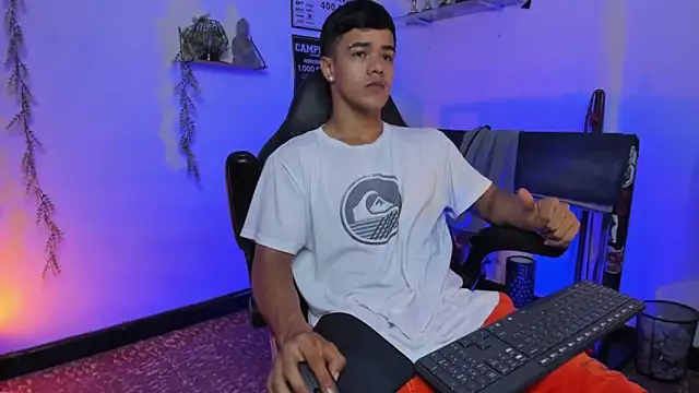 Rob zaens33 online show from March 2026 12:19:01 AM