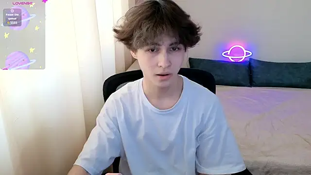  LukaHayes  online show from April 2026 04:04:01 PM